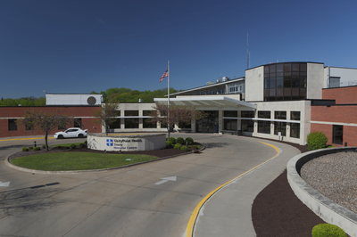 Retail Locations UnityPoint Health - Trinity Muscatine hospital entrance